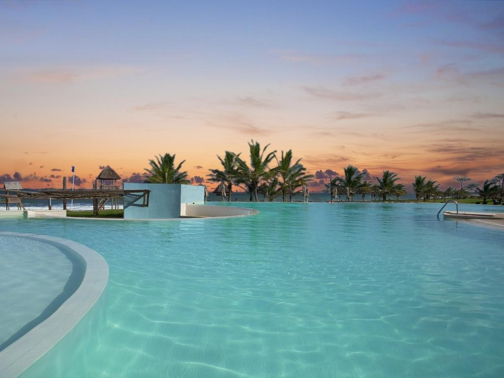Labranda Coral Beach Resort Brufut Esterno foto
