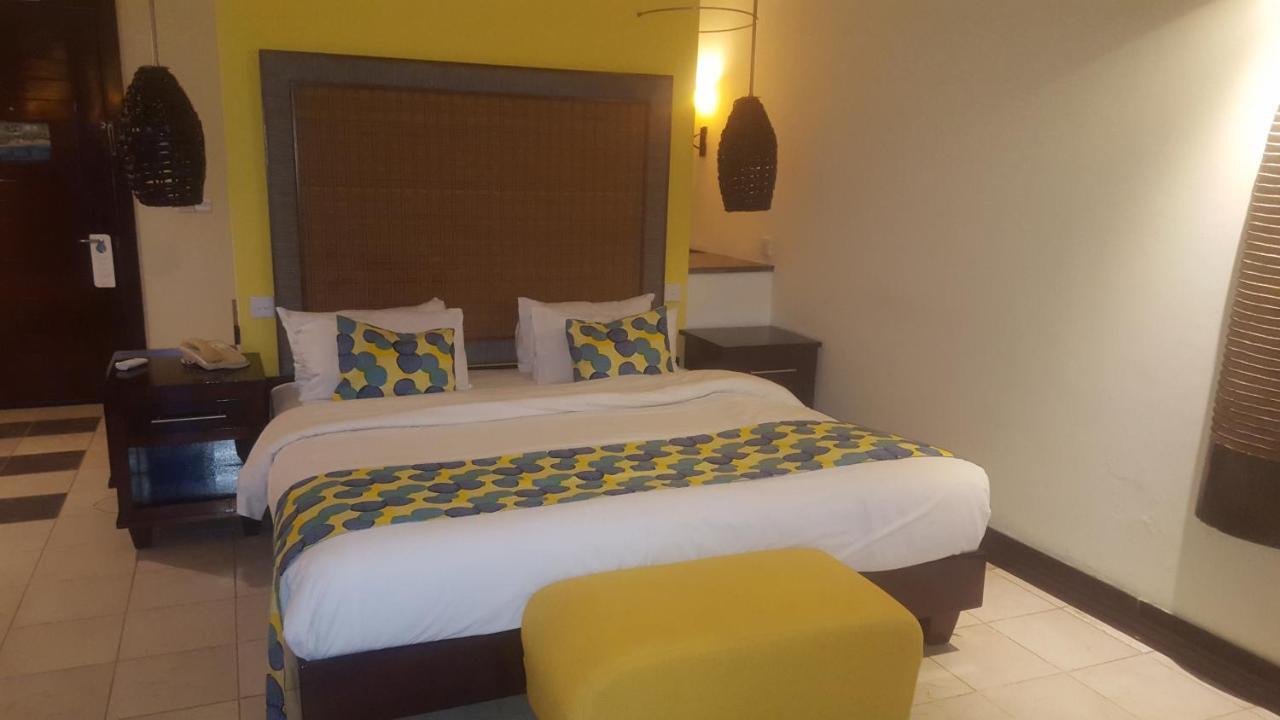 Labranda Coral Beach Resort Brufut Esterno foto