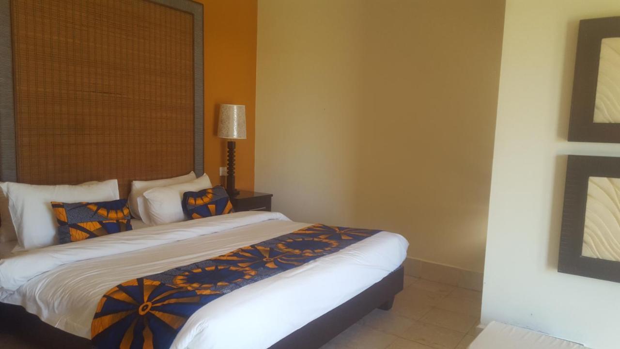 Labranda Coral Beach Resort Brufut Esterno foto