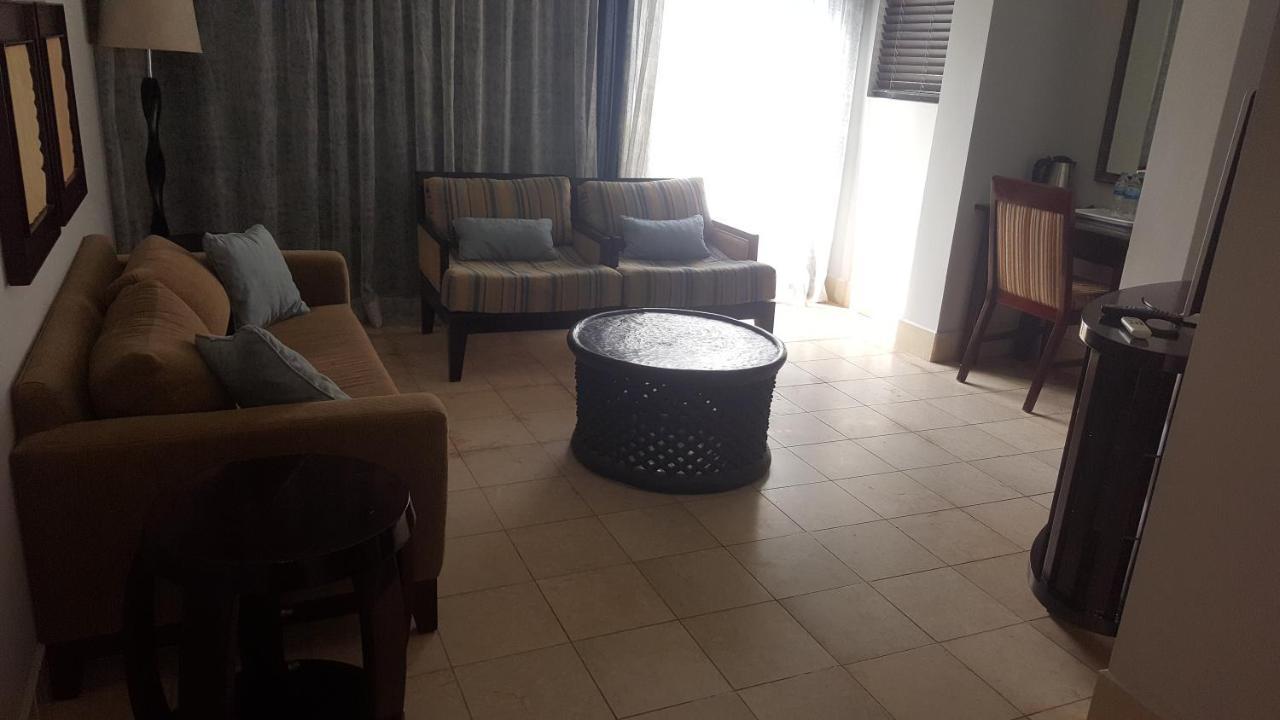 Labranda Coral Beach Resort Brufut Esterno foto