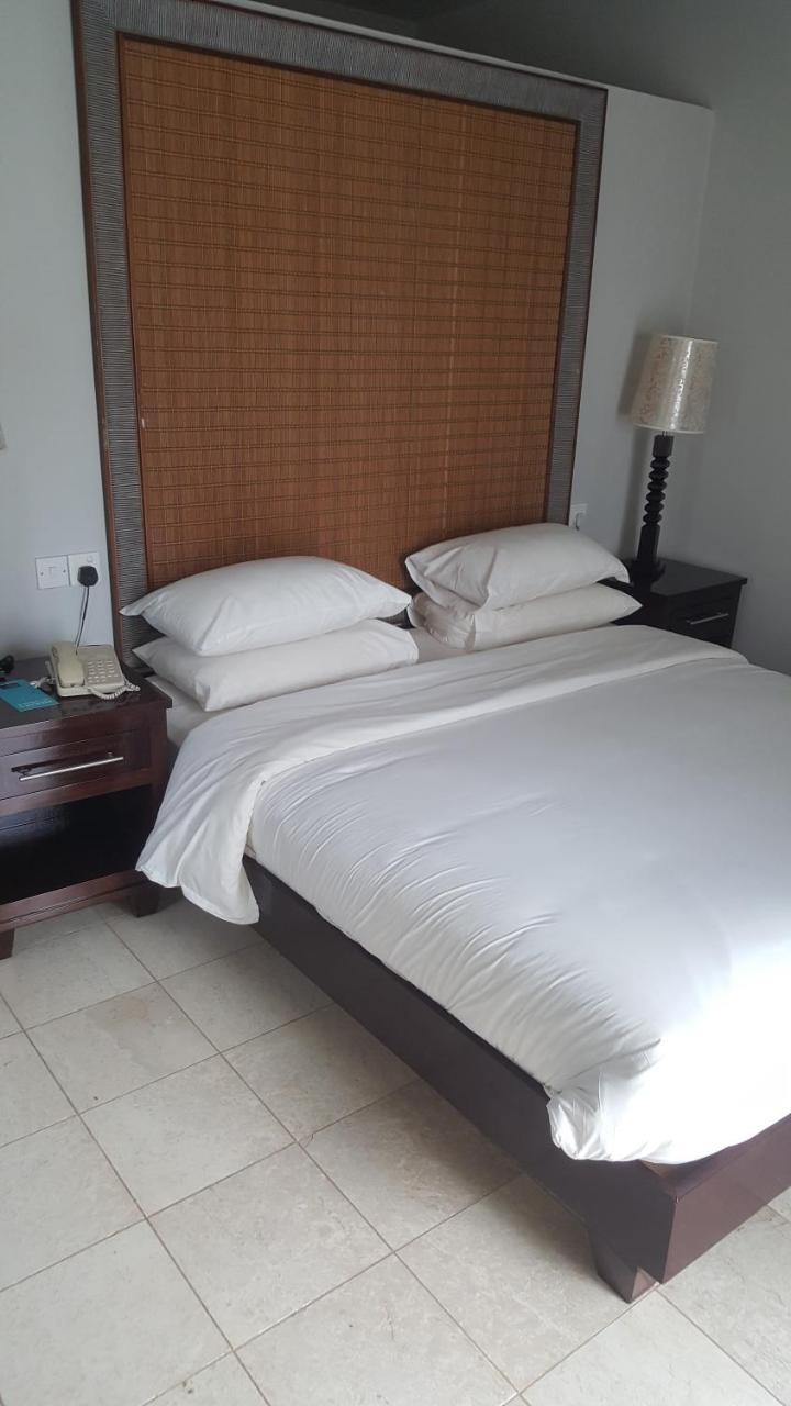 Labranda Coral Beach Resort Brufut Esterno foto